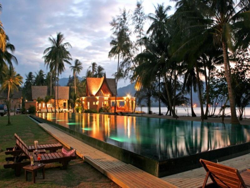 Hotel Beach Villas 3*