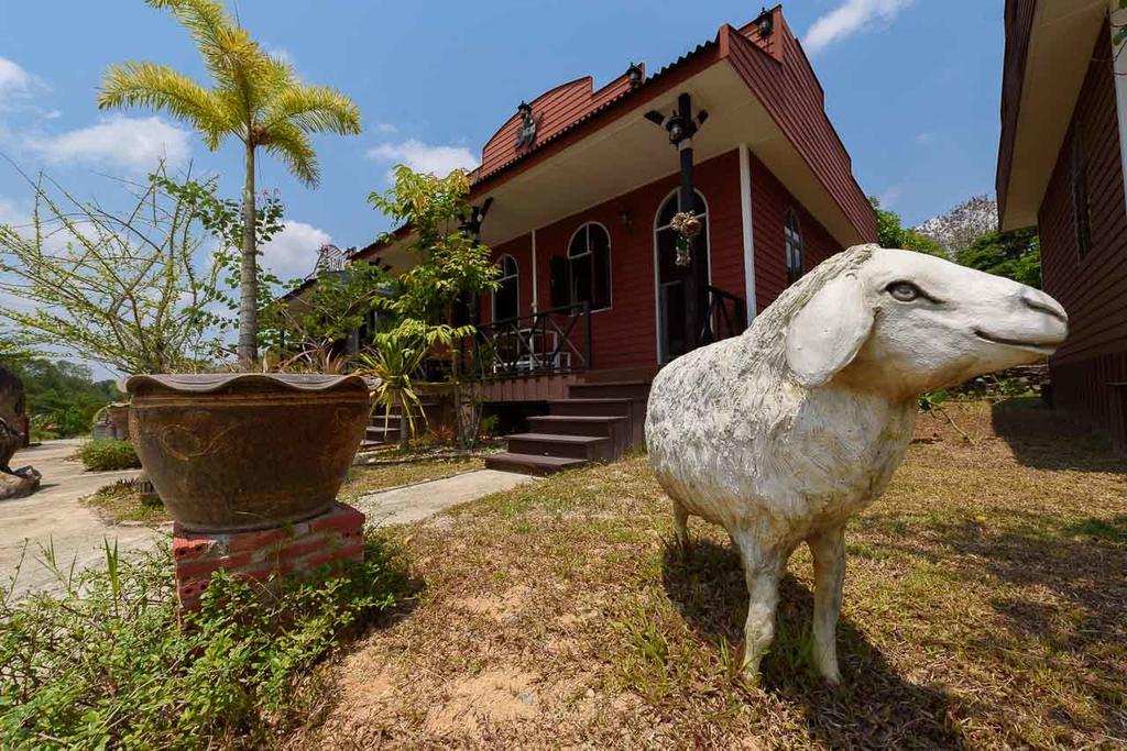 Hotel Cowboy Farm Pattaya