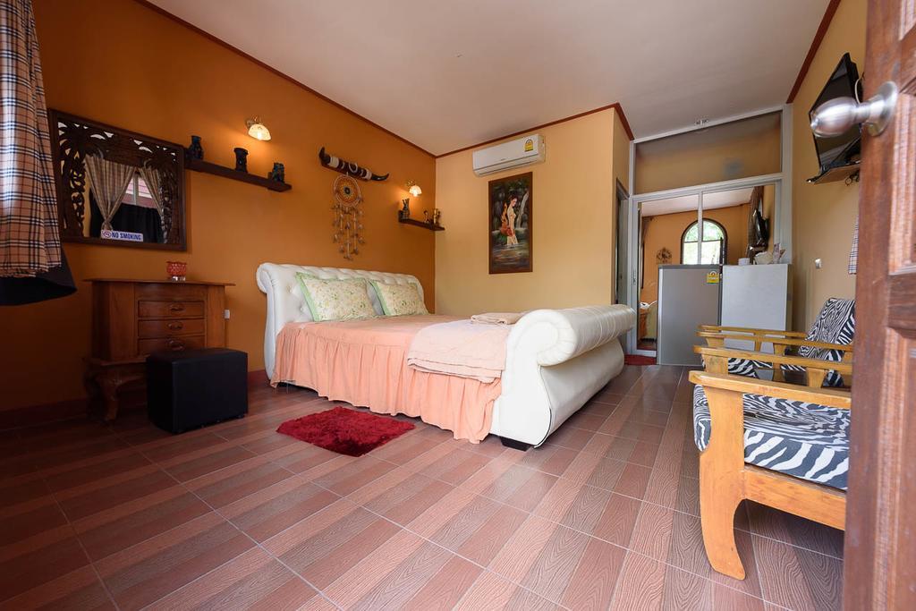 Hotel Cowboy Farm Pattaya 3*