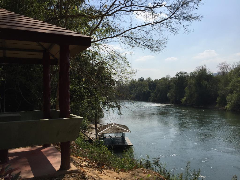 Resort Saiyok River House Sai Yok
