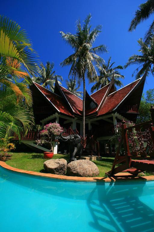 Coco Palace Nai Harn