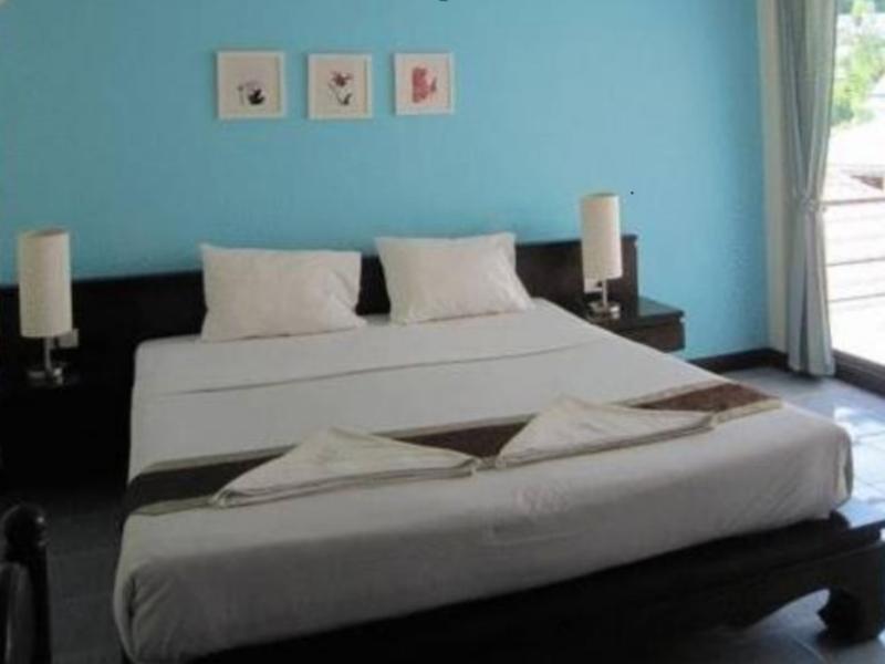 Hotel J 2*