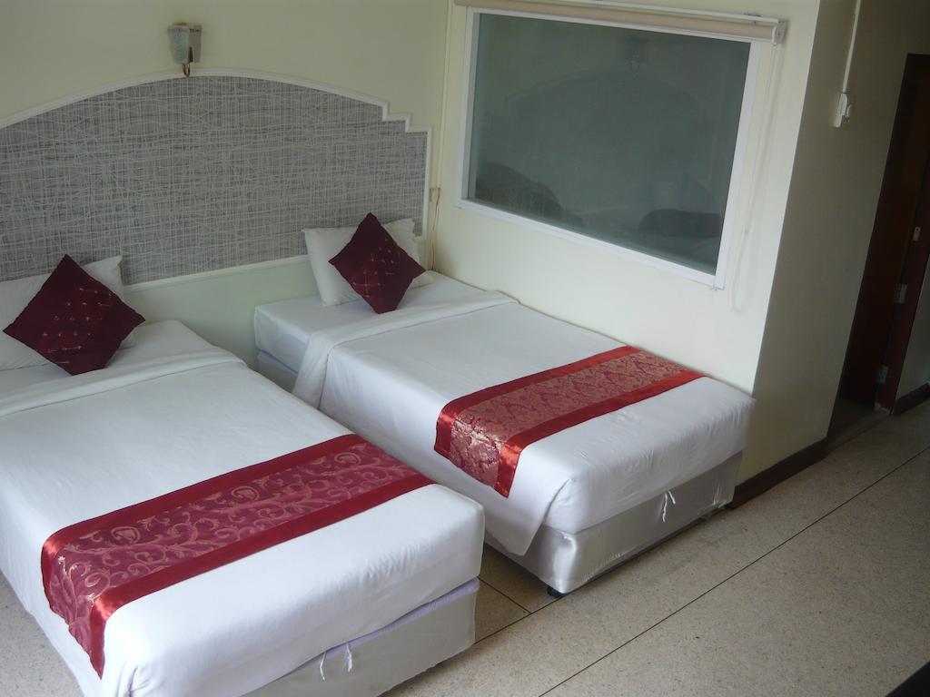Hotel Morakot Twin Chumphon