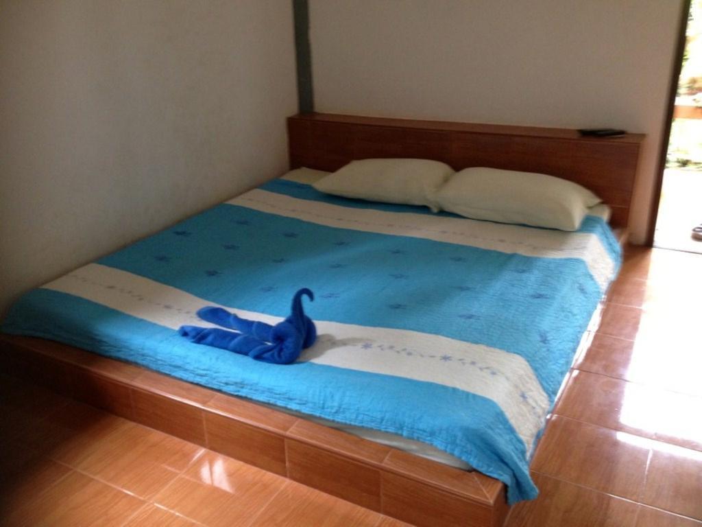 Resort Lonely Pool 3*