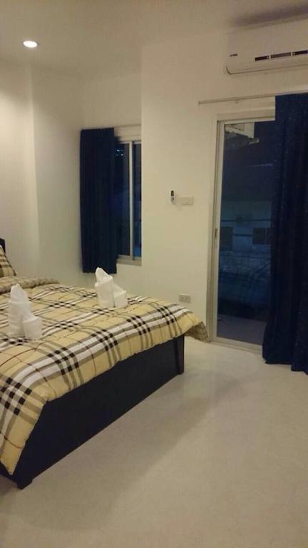 91 Patong Beach