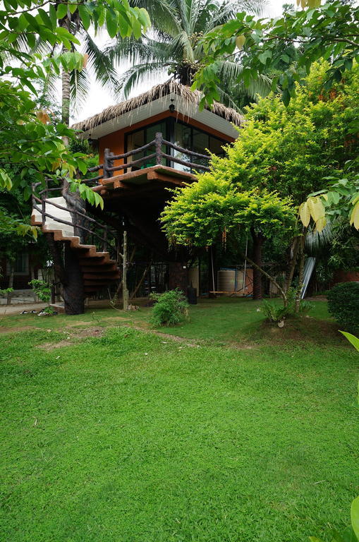 Baan Pong Tara