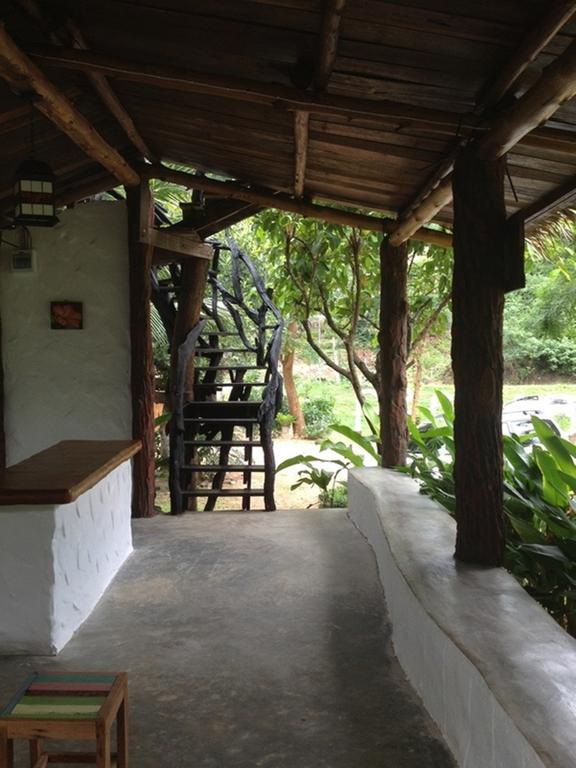 Resort Baan Pong Tara Suan Phueng