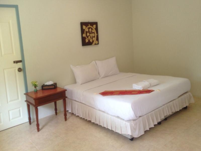 Oyo 479 Water Jade Natural