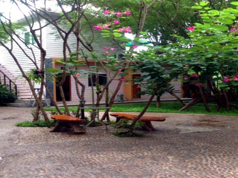Inn Oyo 276 The 2*
