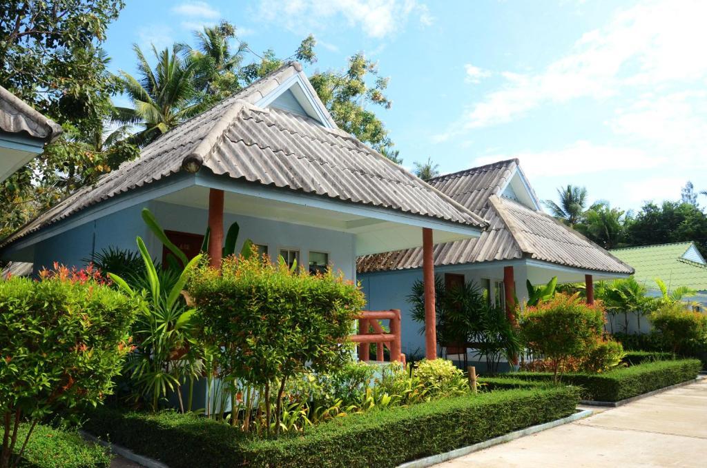 Koh Yao Chukit Dachanan