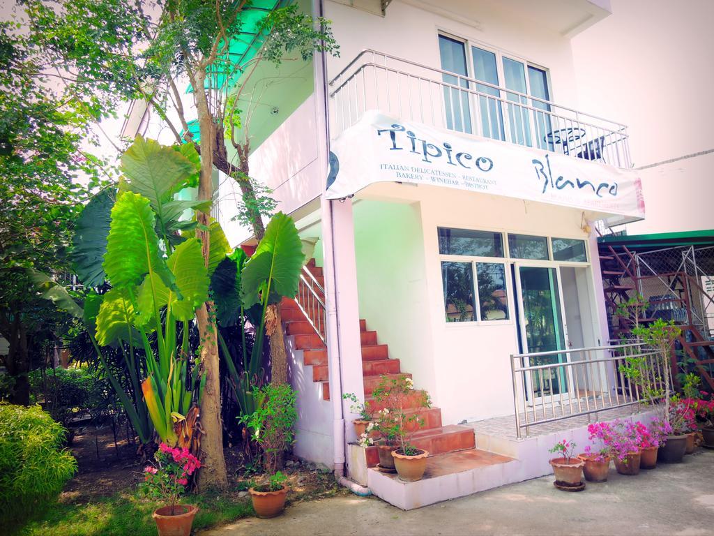 Blanco And Ao Nang