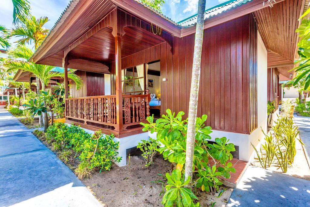 Hotel Coconut
