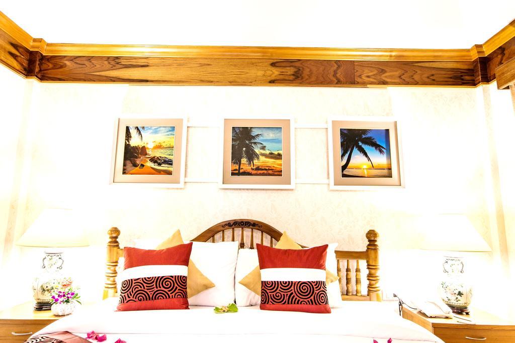 Hotel Coconut