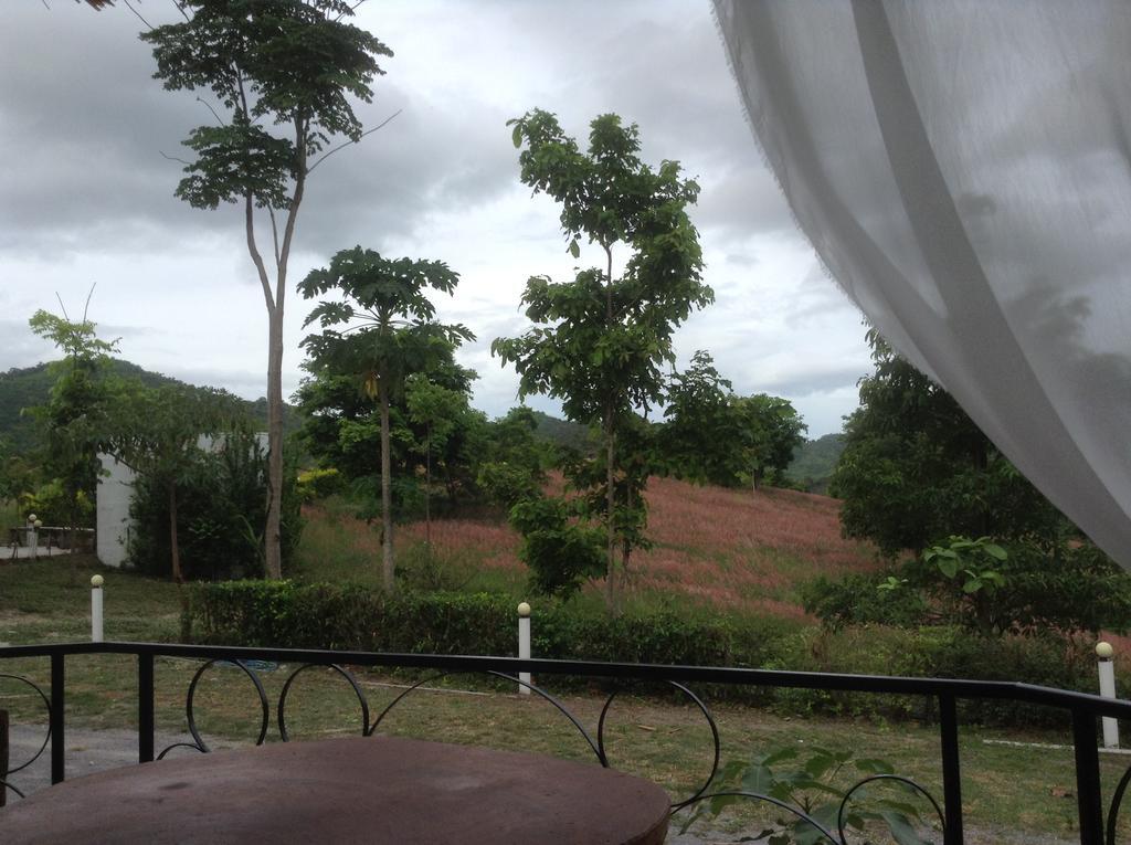 Resort Khunkhao Tamnanprai