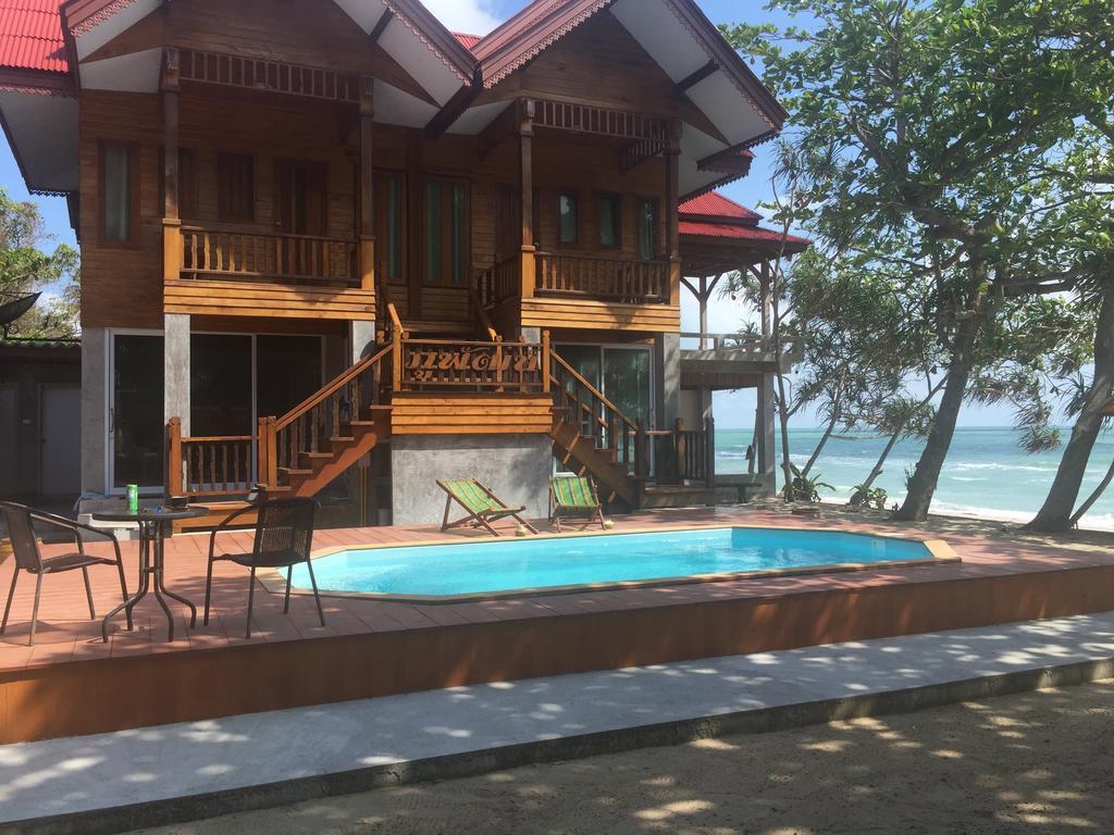 Guest house Phuphat Beach Khanom