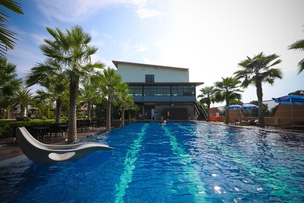 Hotel Ray Buriram