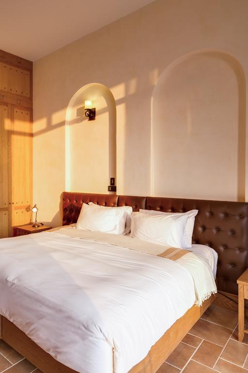 Hotel Toscana Town Square Suites