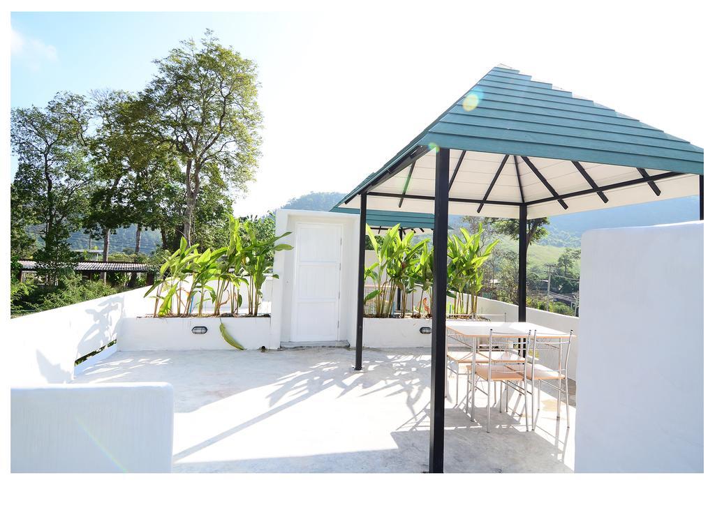 Resort Khunkhao Tamnanprai Suan Phueng