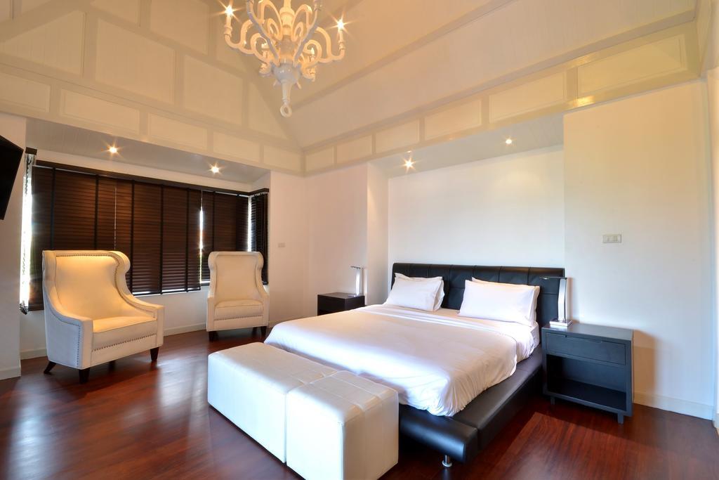 Villa Luxury 5 Stars 6 Beds Sattahip