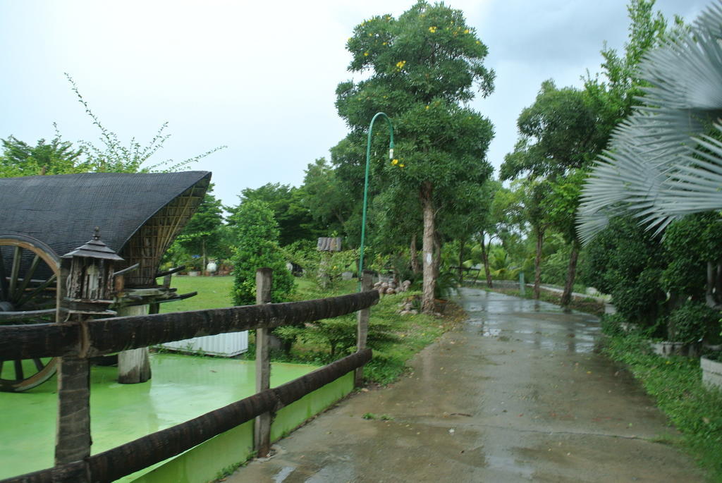 Resort Baan Suan Juree Punsuk