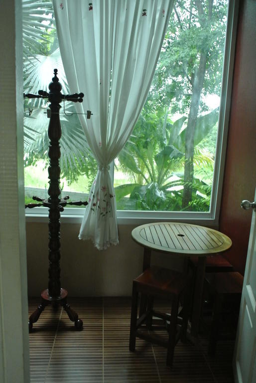 Baan Suan Juree Punsuk Suphan Buri