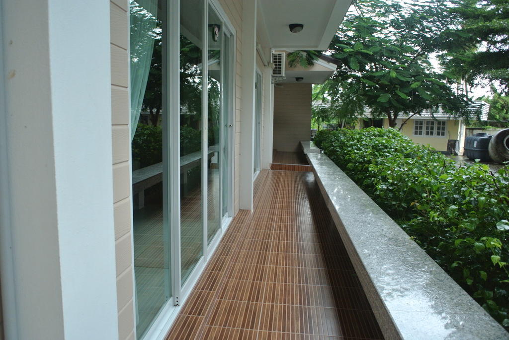 Resort Baan Suan Juree Punsuk