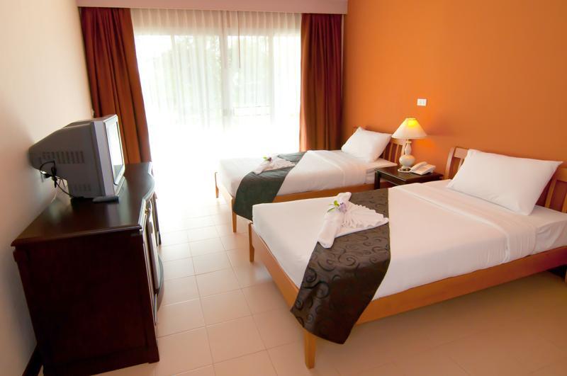 Hotel Lakeside By Mida 4*