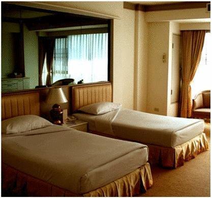 Resort Royal Gems Golf Nakhon Pathom