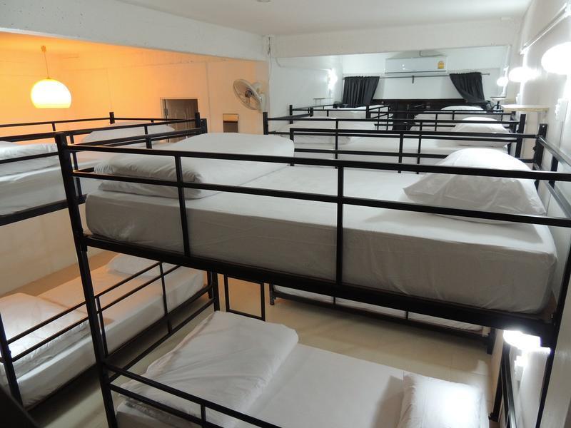 Albergue Bodega Soi 23 (adults Only) *