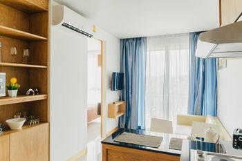 Apartment Saiyuan Buri Nai Harn By Tropiclook Rawai