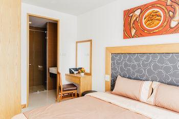 Apartment Saiyuan Buri Nai Harn By Tropiclook