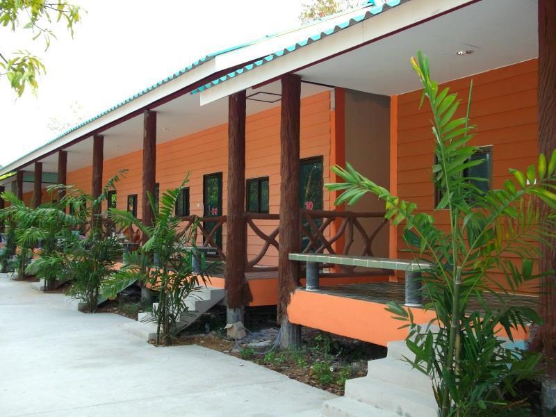 Resort Baanruenkwan Resort *