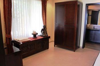 Little Sunshine Boutique & Koh Chang