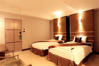 Hotel Paragon Place 3*