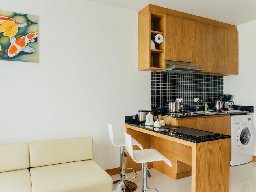 Apartment Saiyuan Buri Nai Harn By Tropiclook *