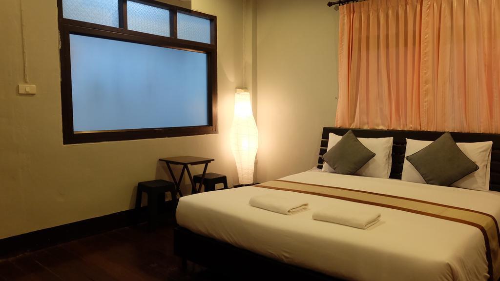 Guest house Marina Hut 2*