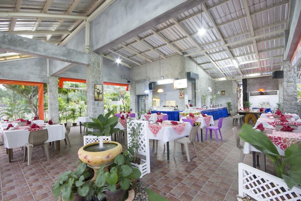 Hotel Santiphap & Ban Bang Khu (Phuket)