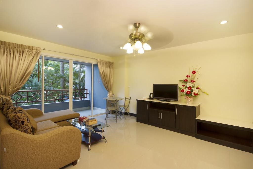 Hotel Santiphap & Ban Bang Khu (Phuket)