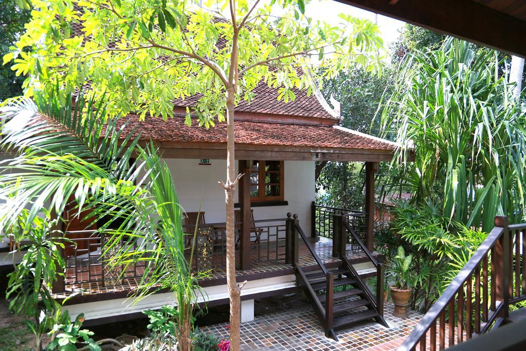 Reuanthai Village
