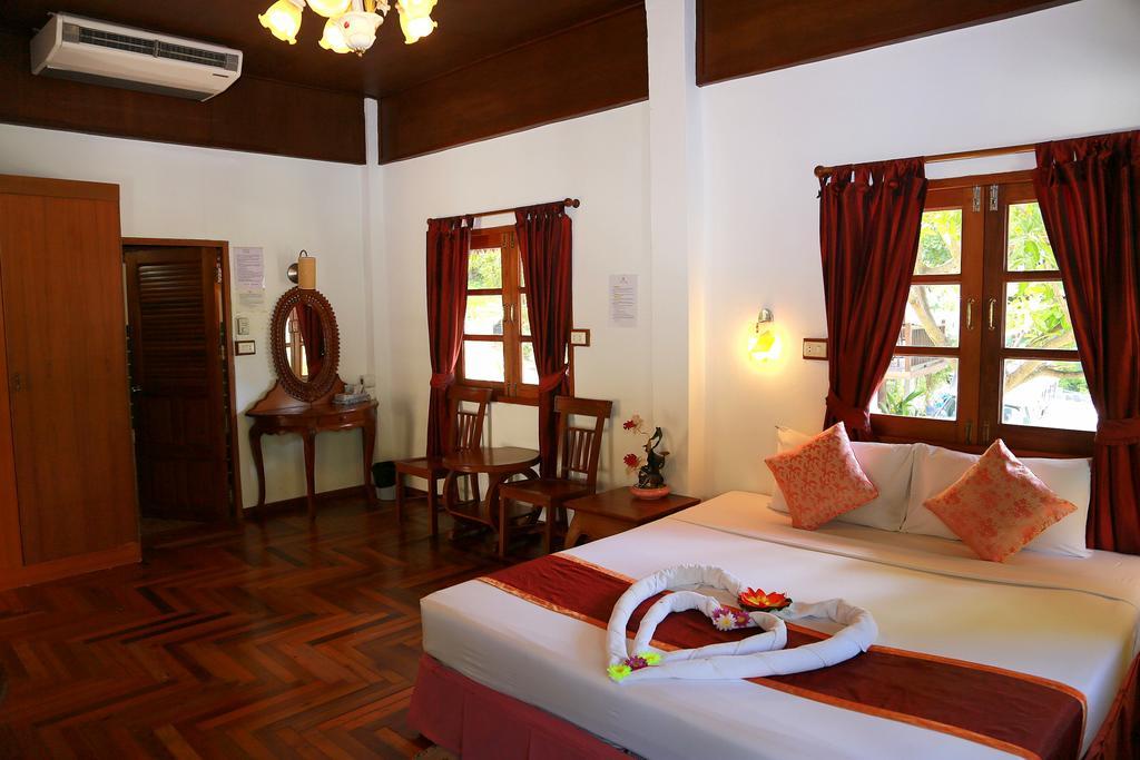 Hotel Reuanthai Village Bophut