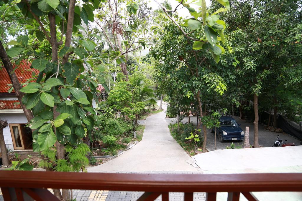 Reuanthai Village