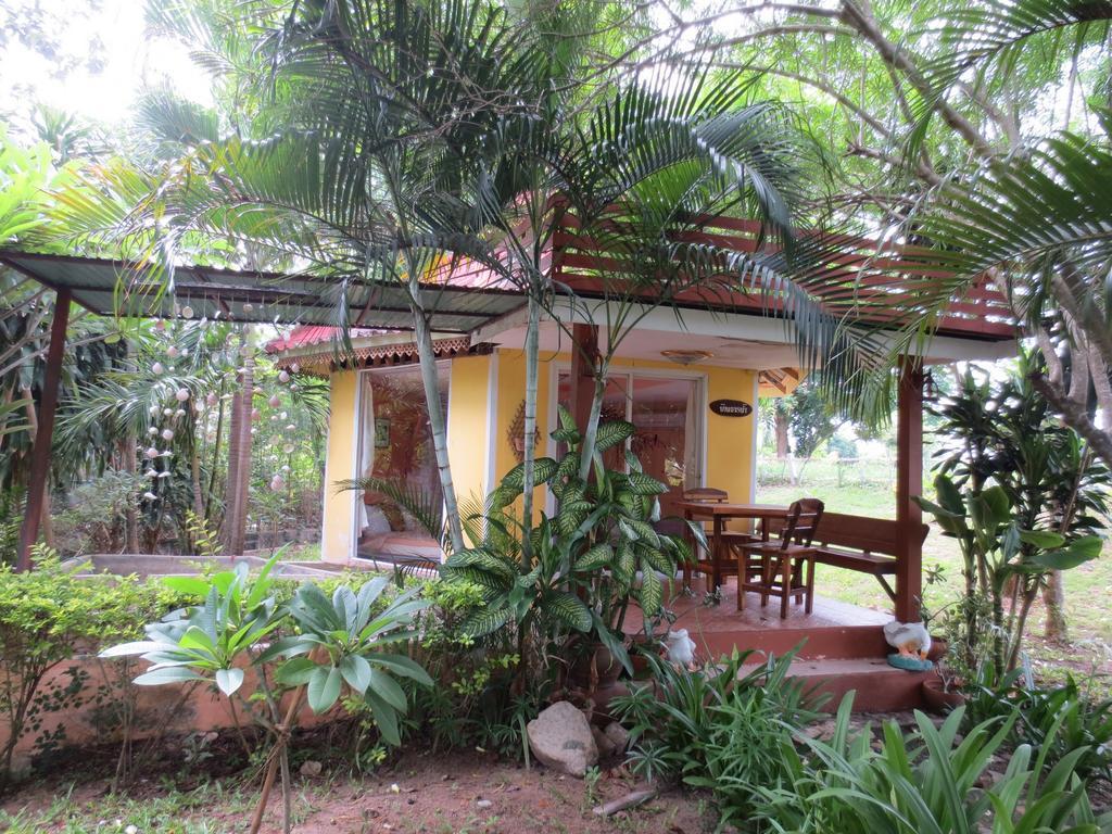 Resort Ban Tonnam Suan Phueng