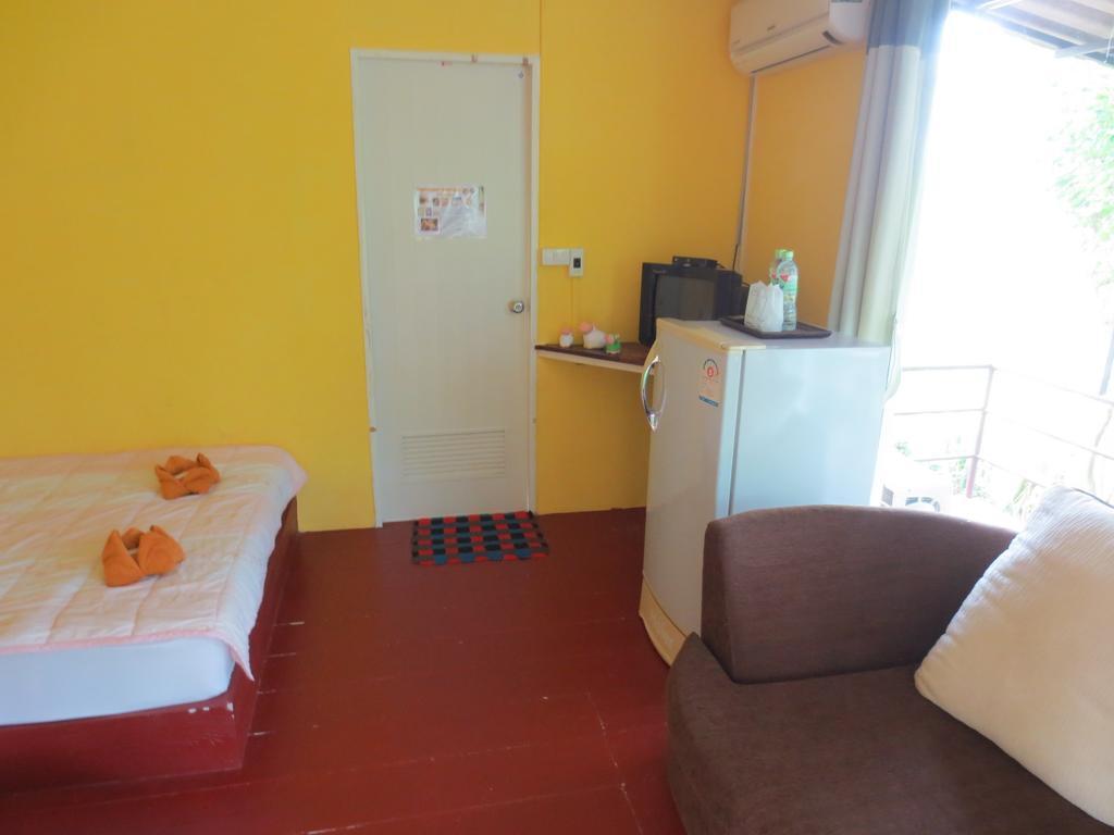 Resort Ban Tonnam Suan Phueng