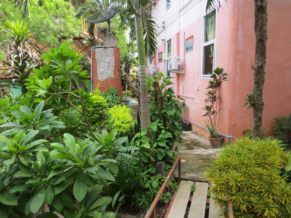 Resort Ban Tonnam Suan Phueng