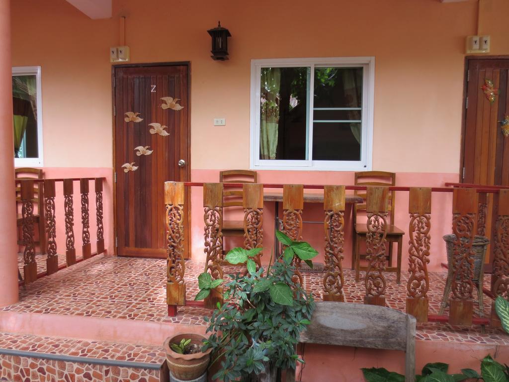 Resort Ban Tonnam Suan Phueng