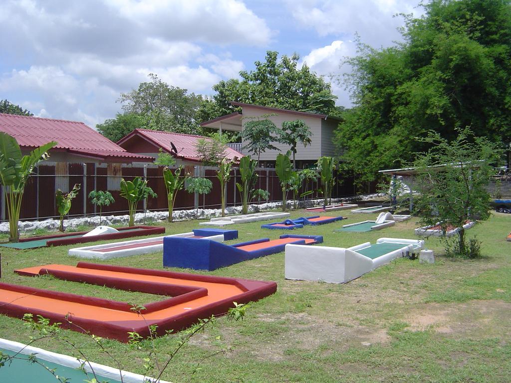 Resort Mini-golf **** &