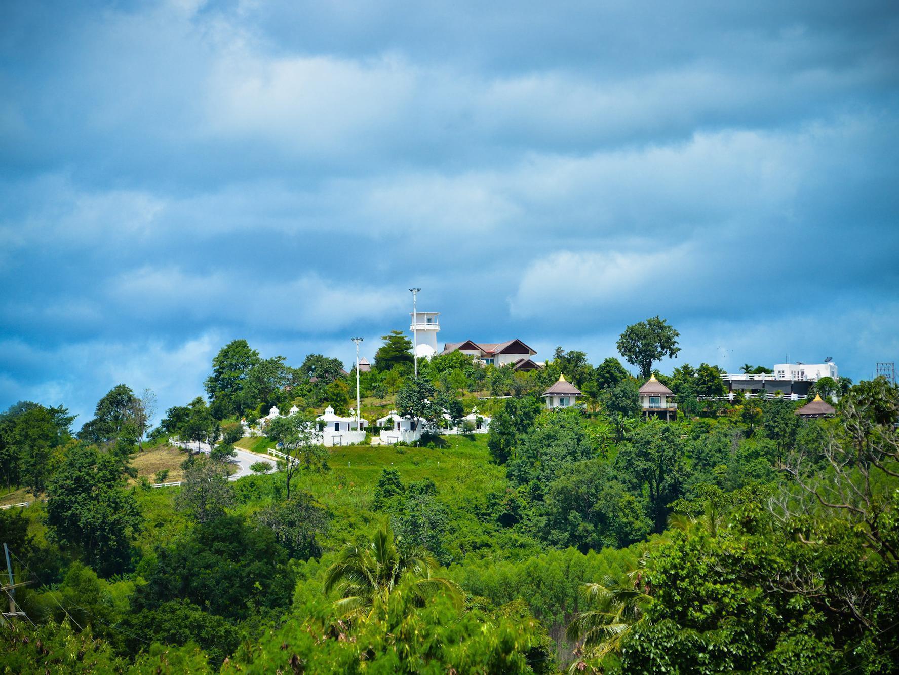 Baan Phuluang บ้านภูหลวง Wang Nam Khiao