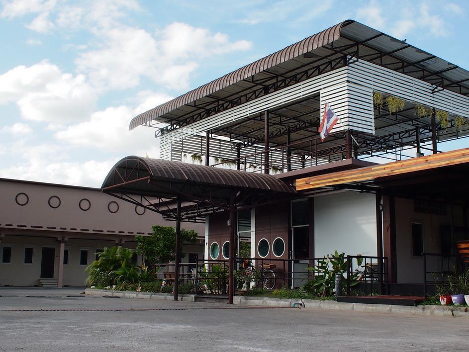 Resort Surintara