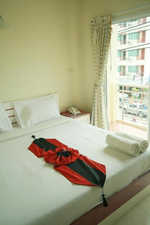 Sabai Hotel 2*