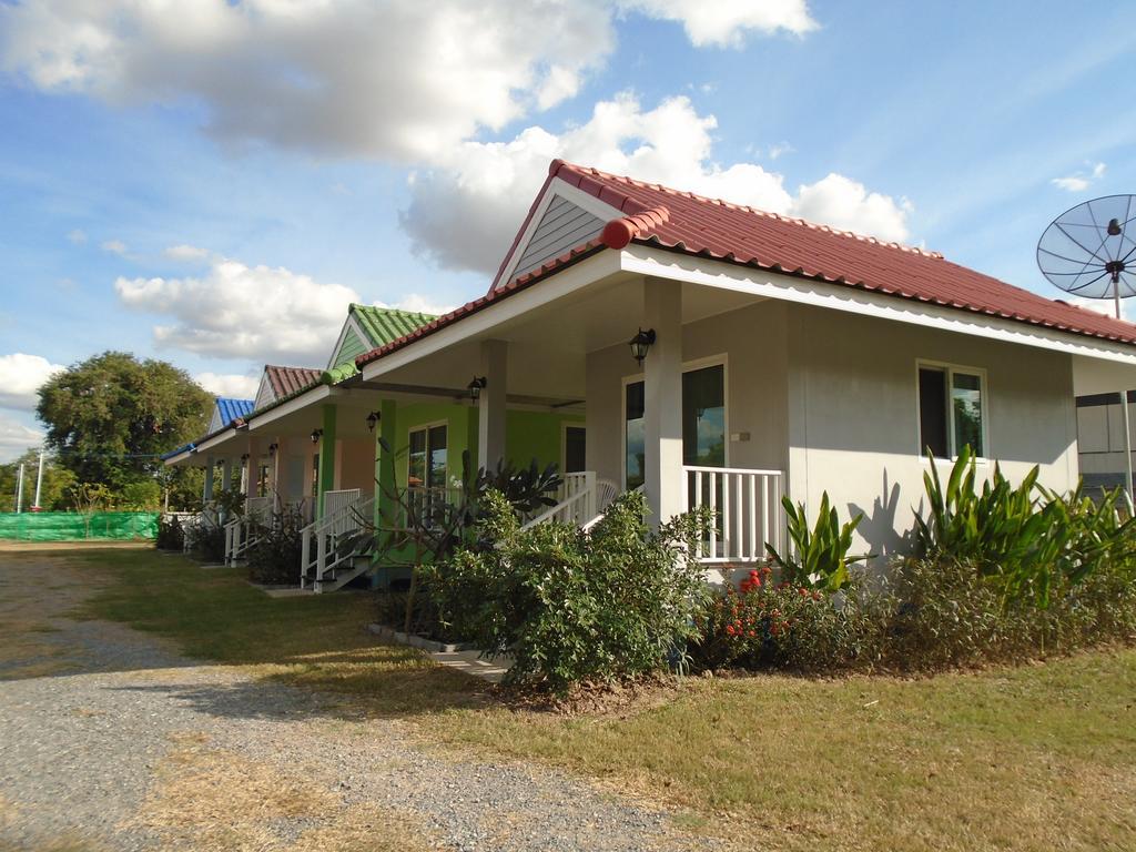 Resort Chomna Ban Bua Yai